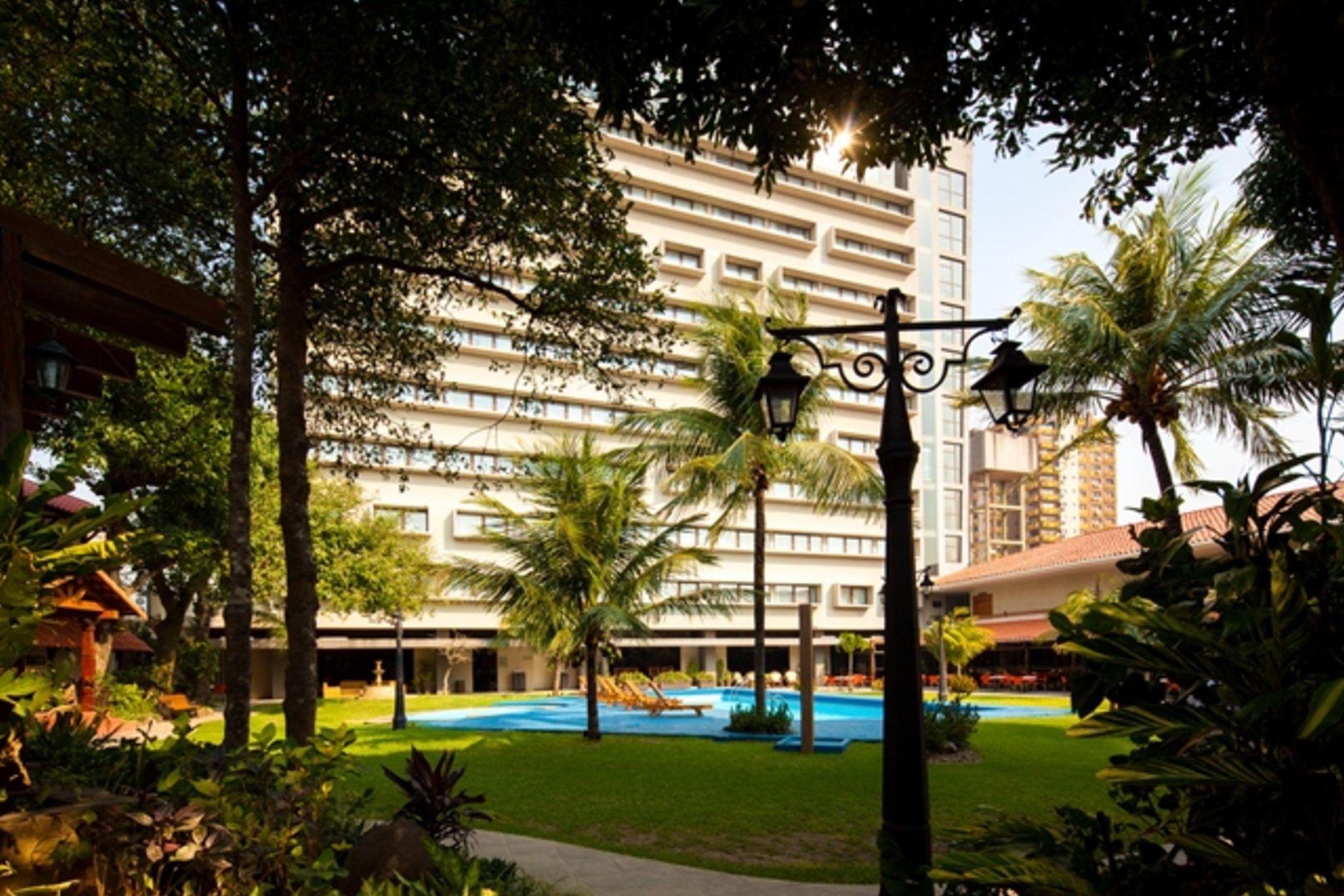 Hotel Cortez Santa Cruz de La Sierra Bagian luar foto