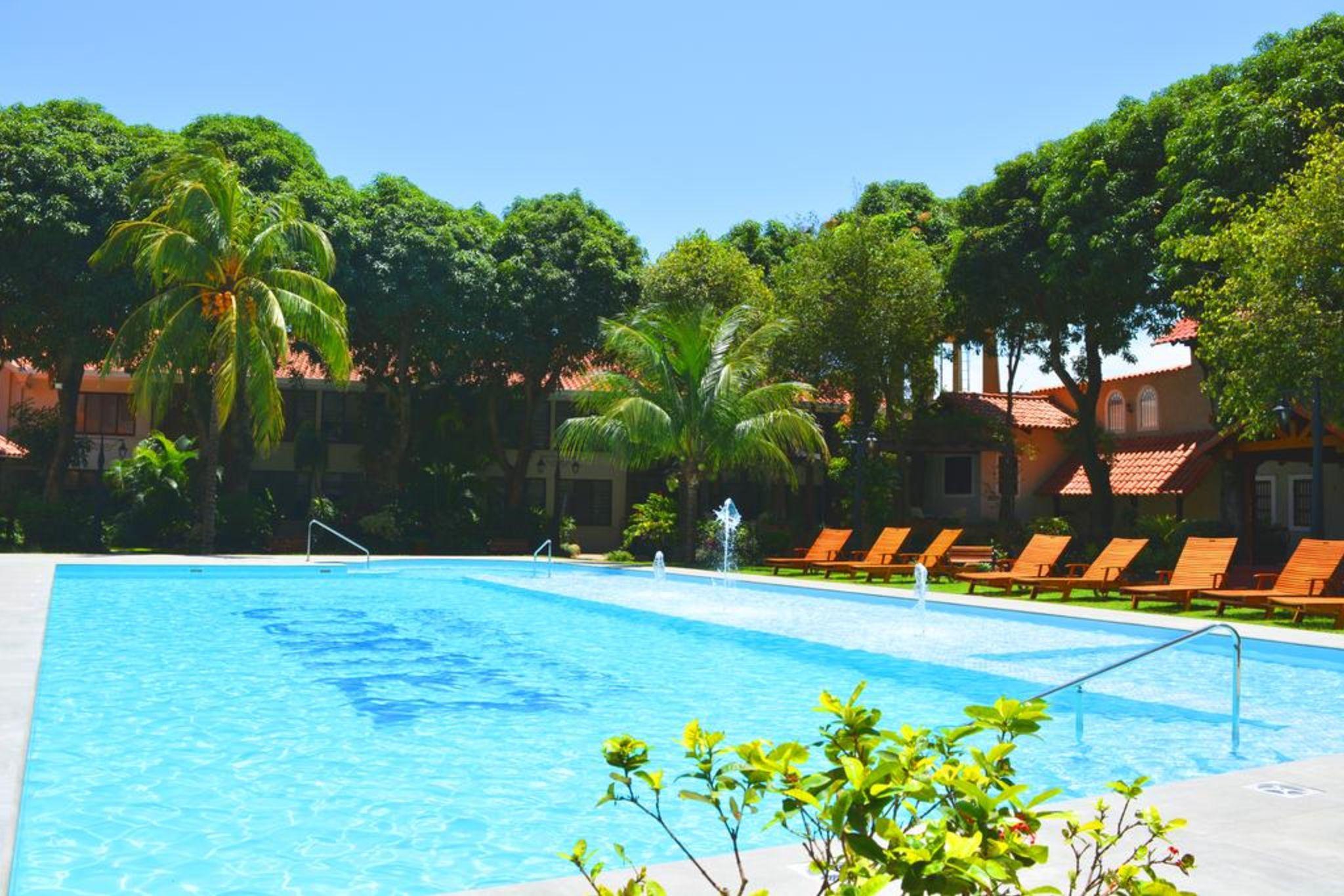 Hotel Cortez Santa Cruz de La Sierra Bagian luar foto